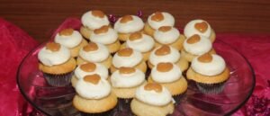 Bullies Eat Cupcakes Tormented Girl Made For Them, They Don't Realize What's Inside