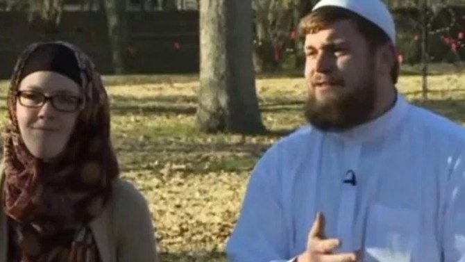 Entitled Couple Bullies Poor Waitress, Then Karma Delivered Nasty Surprise
