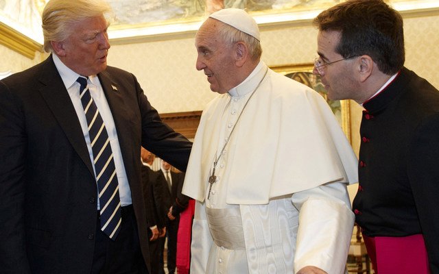 Pope Meets With Trump, Urges Peace