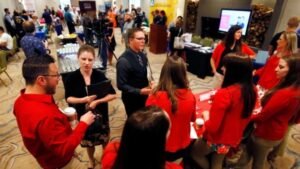 U.S. Jobless Claims Rise, Labor Market Still Tight