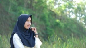 Woman Sues Boss For Telling Her 'No Hijab,' Judge Gives Her Nasty Surprise