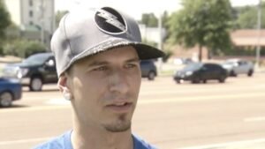 Homeless Waiter Left 'Racist' Note On Receipt Instead Of Tip